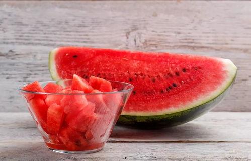 吃瓜壁纸素材高清,高清壁纸中的美食盛宴