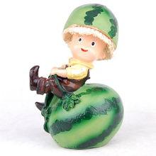 吃瓜少女创意摆件,吃瓜少女创意摆件，趣味生活新宠儿