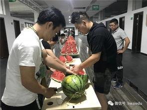 特战荣耀吃瓜群众,揭秘军营里的热血传奇与吃瓜群众的热议焦点 第3张 特战荣耀吃瓜群众,揭秘军营里的热血传奇与吃瓜群众的热议焦点 第3张