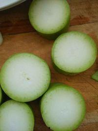 瓠瓜削皮吃吗,健康美味两不误