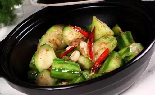 瓜大姐和瓜二姐吃榨菜  第2张