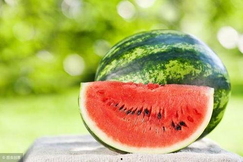 原价358缠花吃瓜,揭秘夏日消暑新潮流