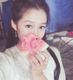 女神吃不吃瓜,她到底吃不吃瓜？  第3张