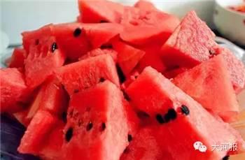 福州大妈吃瓜,揭秘街头巷尾的热辣话题  第3张