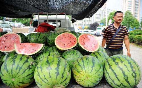 花西子老板吃瓜,揭秘化妆品行业幕后风云  第3张