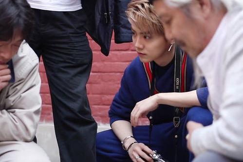 成都男模吃瓜群众,成都男模成“吃瓜群众”热议焦点