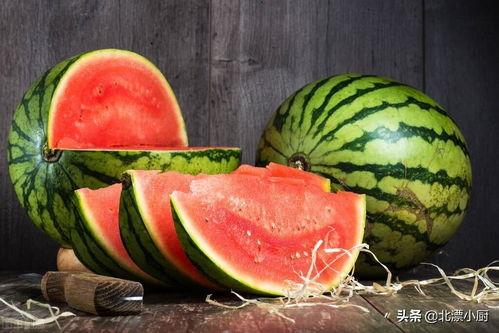 二筒小姐吃瓜  第2张