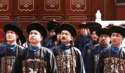 林墨上朝吃瓜  第2张