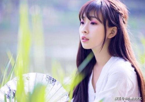吃瓜少女张小白视频,揭秘娱乐圈幕后故事