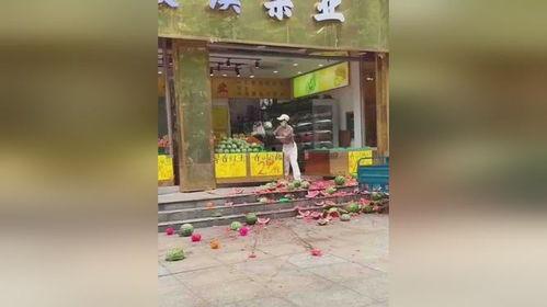 夫妻吵架路人吃瓜,吃瓜群众现场热议